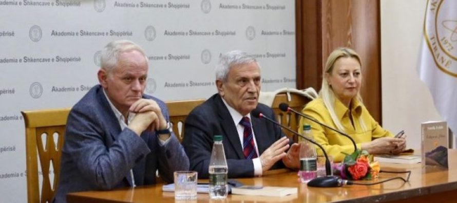 Prezantohet libri “Vallëzim me Hënën” i shkrimtarit Namik Dokle