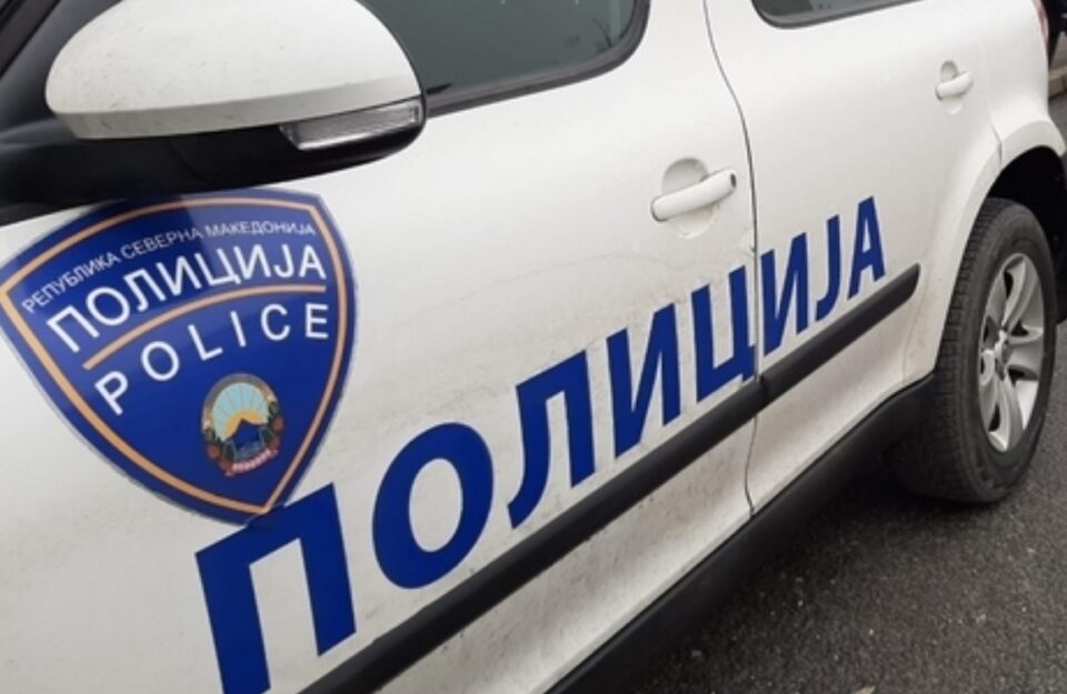 Konflikt në një bankë në Shkup, 53-vjeçarja dyshohet se sulmoi dhe kërcënoi vajzën