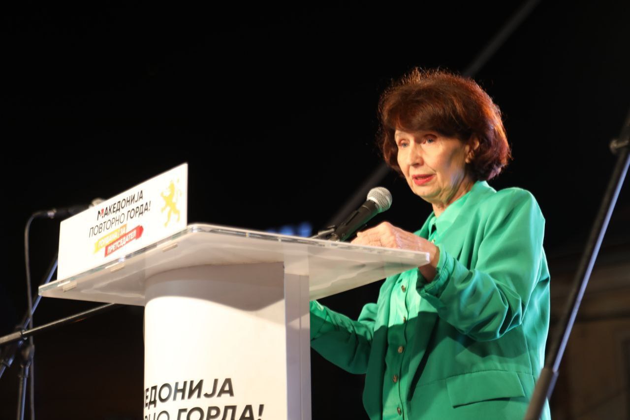 Siljanovska-Davkova: Do të angazhohem që ARM gjithmonë të përmbushë standardet e NATO-s dhe të përfshijë më shumë gra