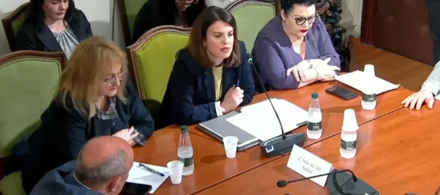 Raportimi për zjarrin te Urgjenca e QSUT, debat te Shëndetësia, ministrja: U dogj kablli elektrik. Deputetja e PD: Ikën dy muaj, s’keni asnjë përfundim hetimi