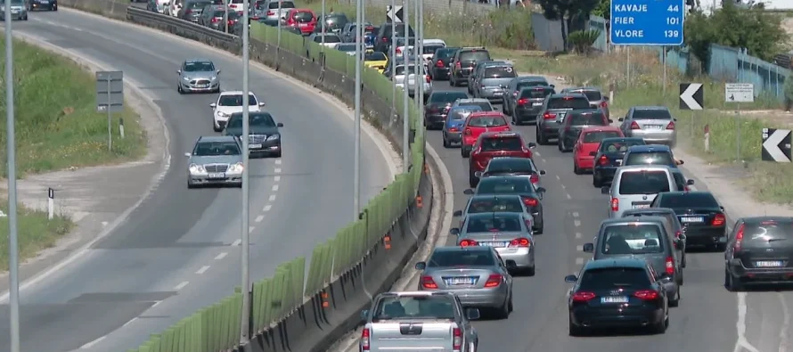 Tiranë-Durrës, 8 korsi në total/ Hapen tenderat për zgjerimin e disa akseve, dyfishohet kapaciteti i autostradës