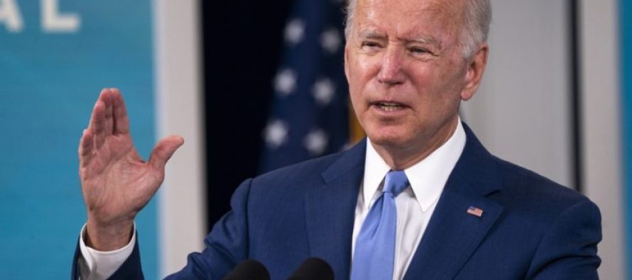 Popullariteti i Biden bie në nivelin më të ulët në dy vitet e fundit