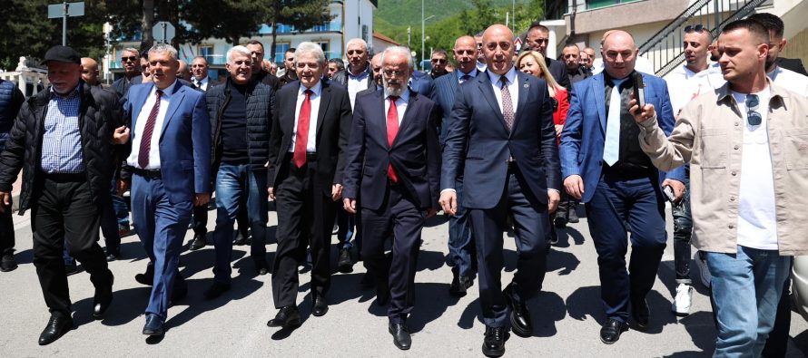 Haradinaj: Falë heronjëve si Tahir Sinani, sot edhe në Maqedoni kemi kryeministër shqiptar