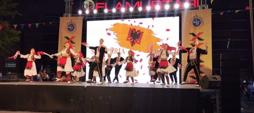 “Aulona Inter Folk Festival”, 300 artistë manifestim trashëgimisë kulturore të popujve