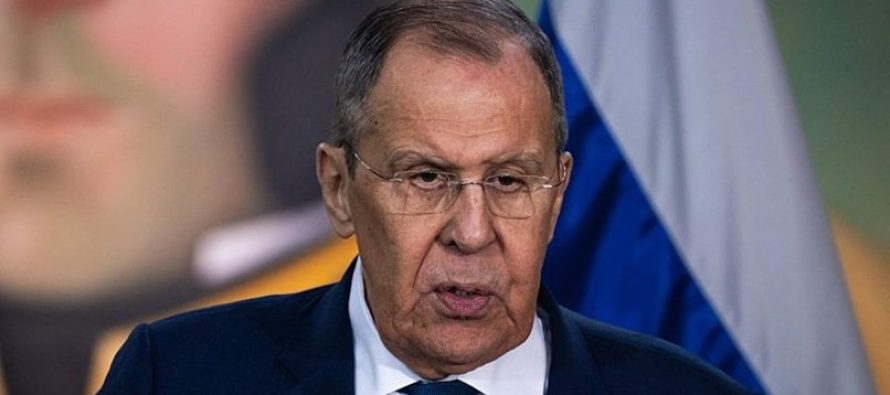 “Rezoluta për Srebrenicën, ultimatum i Perëndimit për Beogradin”/ Ministri i Putinit shpërthen kundër Kosovës në KiE: Vendim i turpshëm