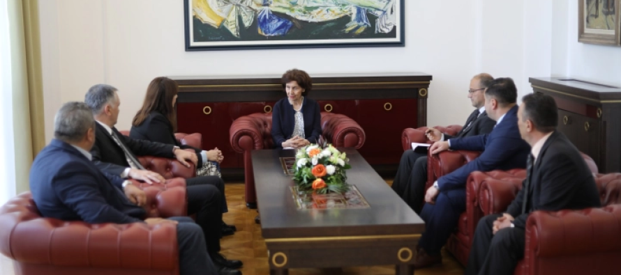 Siljanovka Davkova takon rektorët e universiteteve shtetërore