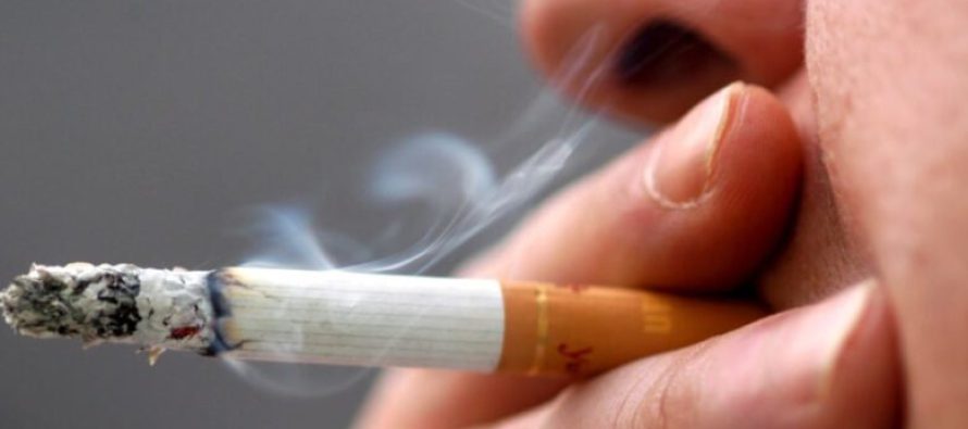 Indonezia ndalon shitjen e cigareve për personat nën 21 vjeç