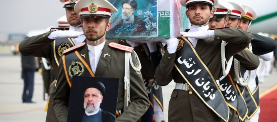 Trupi i presidentit iranian mbërrin në Teheran, të enjten varroset