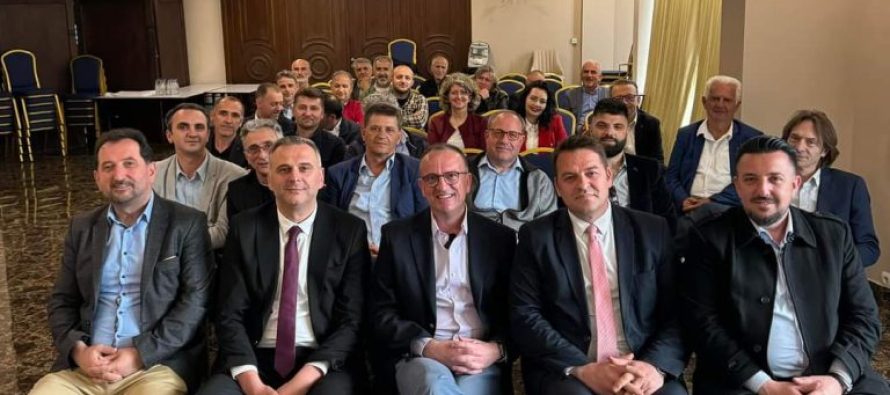 Taravari me deputetët e Vetëvendosje:Ndryshimi VLEN!