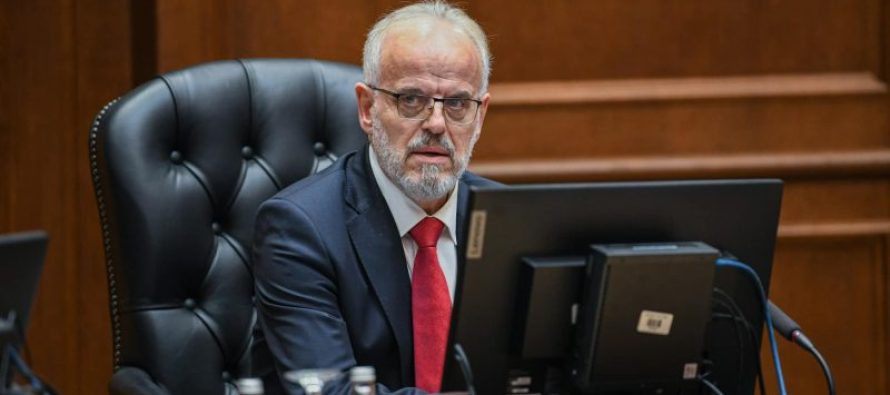 Talat Xhaferi nuk heq dorë nga posti i kryeministrit deri në zgjedhjen e Qeverisë së re