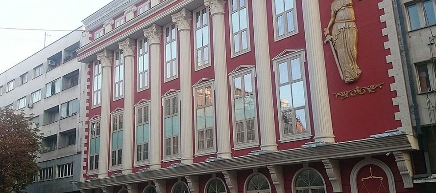 Ministria e Drejtësisë “u ngjall”: Bankat detyrohen ta përdorin gjuhën shqipe, i ngelet Inspektoratit të veprojë