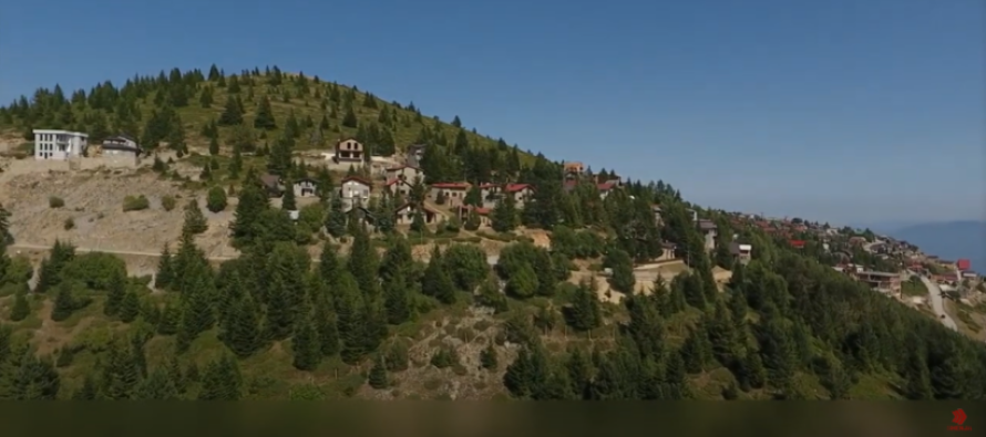 Shpëtohen dy persona të cilët ranë në luginën e Sharës me një katërçikletë