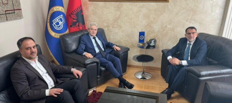 Ali Ahmeti priti në takim Lëvizjen e Turqëve të Maqedonisë për Drejtësi dhe Demokraci