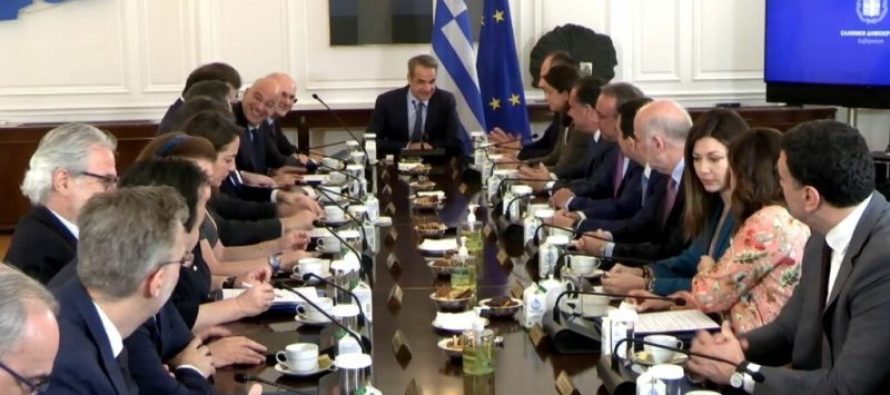 Greqia luftë në dy fronte/Bllokim Tiranës dhe Shkupit në rrugën drejt BE-së