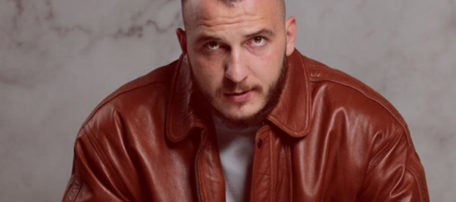 Mozzik në lidhje dashurie, publikon foto