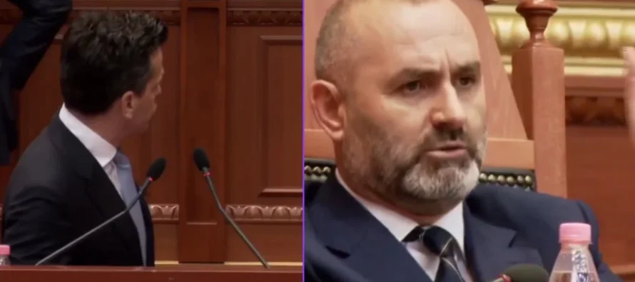“Gënjeshtar, jep dorëheqjen nëse je burrë”, përplasje e ashpër mes Shehajt dhe Manjës! Ministri: T’i pres veshët! Je evazori më i madh në vend