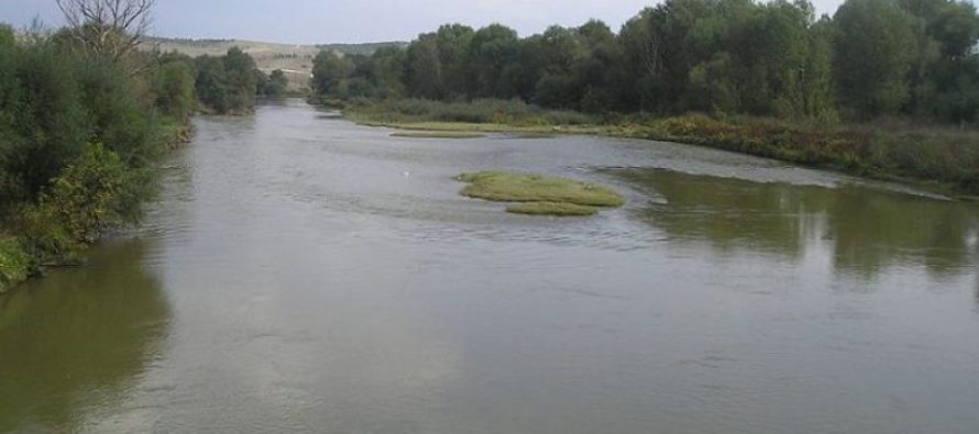 Gjendet një trup i pajetë në ujërat e lumit Vardar në Veles