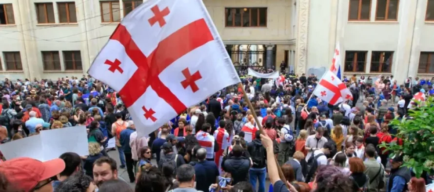 Protestuesit në Gjeorgji zotohen të vazhdojnë deri në rrëzimin e qeverisë