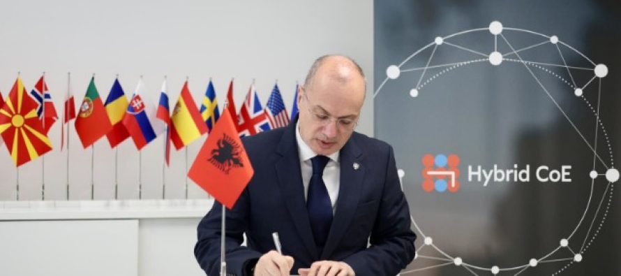 Ministri Hasani firmos marrëveshjen: Shqipëria anëtare e Qendrës së Ekselencës për kërcënimet hibride
