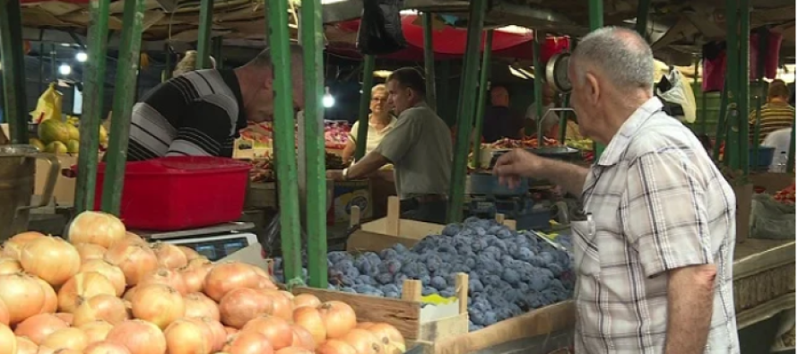 Në 40 gradë shiten produkte të qumështit, shitësit thonë se janë të kujdesshëm