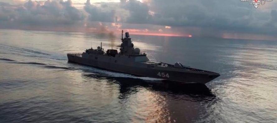 Luftanijet ruse mbërrijnë në ujërat e Kubës për një stërvitje ushtarake