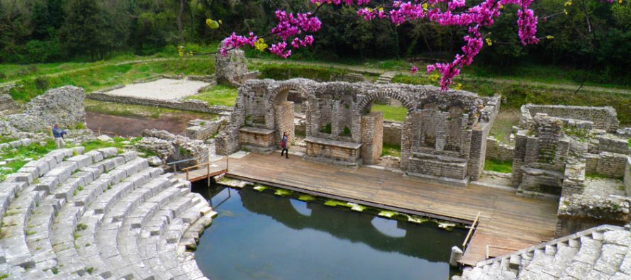 Neritan Ceka në krye të Grupit Kërkimor të Butrintit