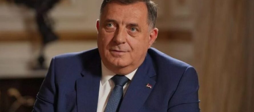 Dodik kërkon ndihmën e Rusisë për t’i shpëtuar arrestimit