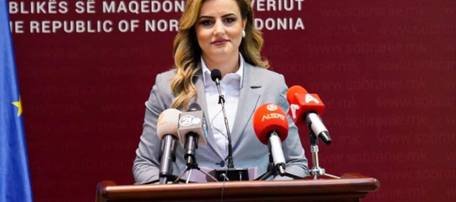 Reagon opozita: Të pafuqishëm për ta larguar Stoillkoviqin, VLEN po largon Safije Sadikin