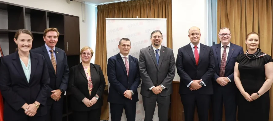 Zyrtari i DASH kundër korrupsionit takon Dumanin dhe prokurorët e SPAK: SHBA mbështet institucionet e drejtësisë