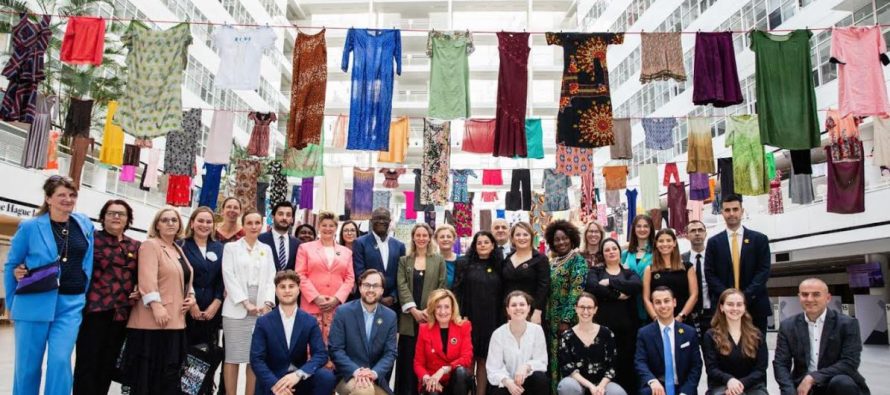 Instalacioni “Thinking of you”, punuar nga artistja kosovare Alketa Xhafa – Mripa, u hap zyrtarisht në Hagë