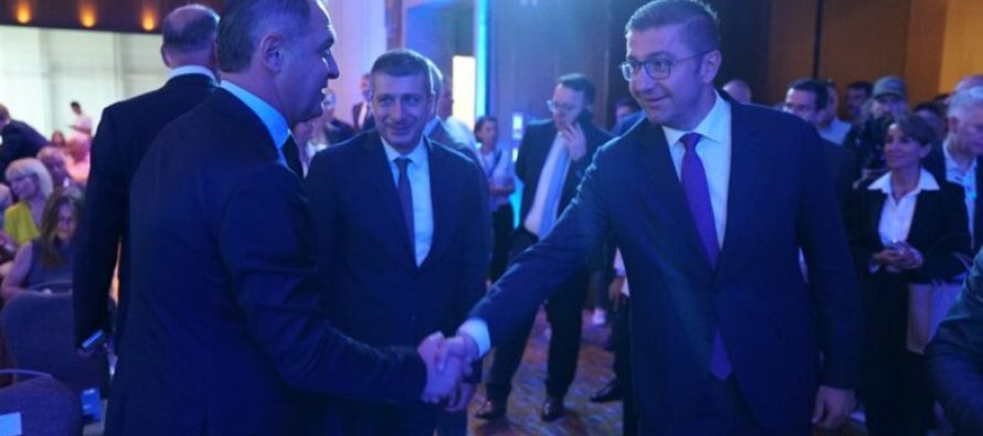 Mickoski paralajmëron 500 milionë dollarë energji për 100 mijë amvisëri