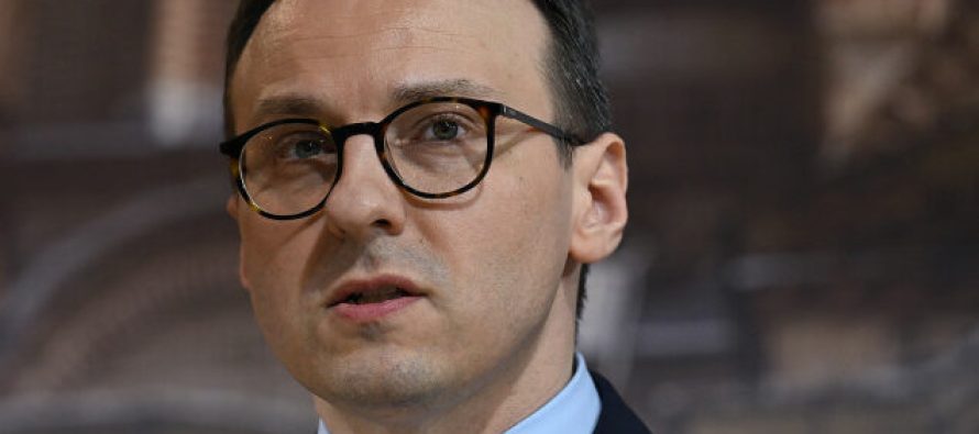 Petkoviqit i ndalohet hyrja në Kosovë