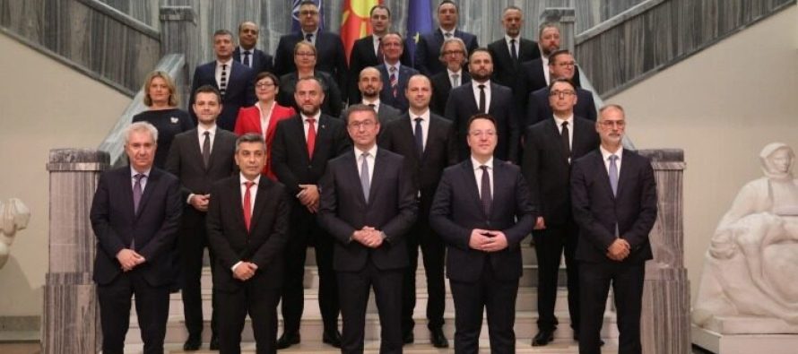 Partnerëve të qeverisë u mbetet të votojnë zv/ministrat dhe të zgjedhin drejtorët e ardhshëm