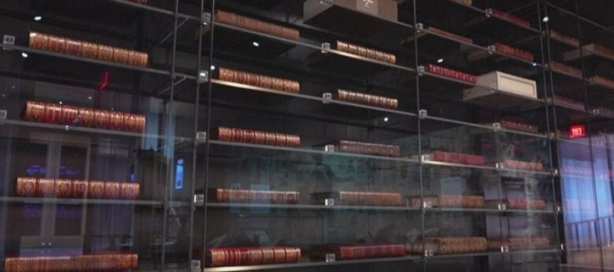 Të shkruara para 400 vjetësh, ekspozohen për publikun veprat e Shekspirit