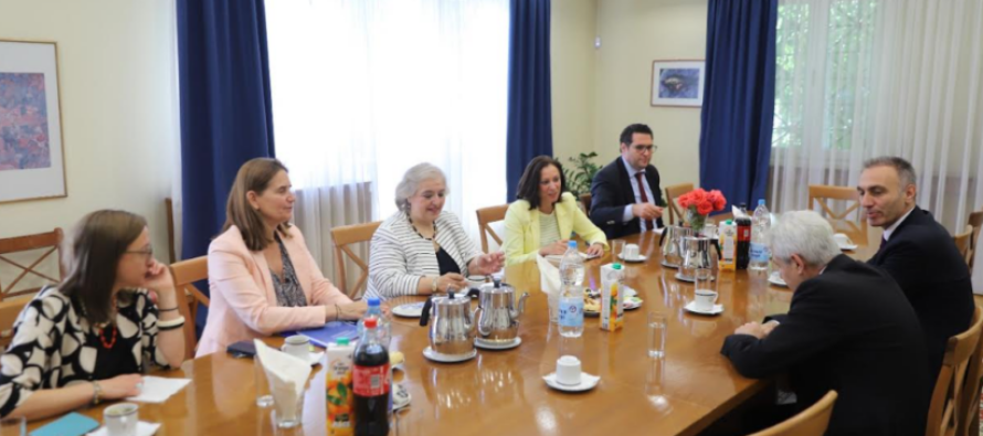 Kryetari i BDI Ahmeti takoi zëvendës ministren e Jashtme greke, Papadopoulo