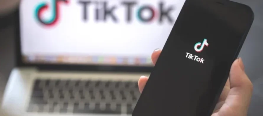 Qeveria e Kosovës ndalon TikTokun në institucionet publike