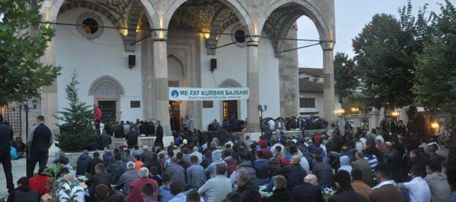 Fitër Bajrami, urojnë liderët e partive politike