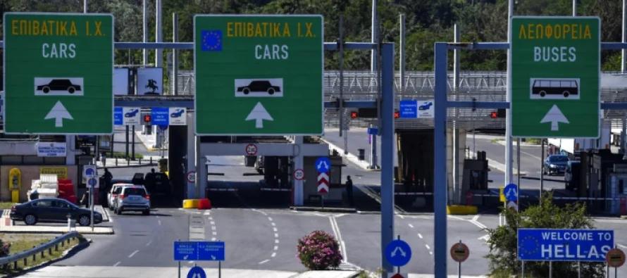 Vikendi i zgjatur, kolona të gjata drejt Greqisë