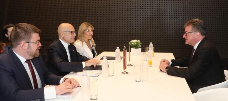 Lajçak takon kryeministrin serb, flasin për dialogun Kosovë-Serbi