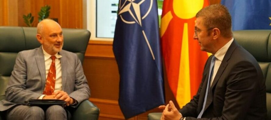 Mickoski në takim me Geer: Qeveria do të vazhdojë bashkëpunimin me BE-në në frymën e partneritetit dhe vlerave të përbashkëta