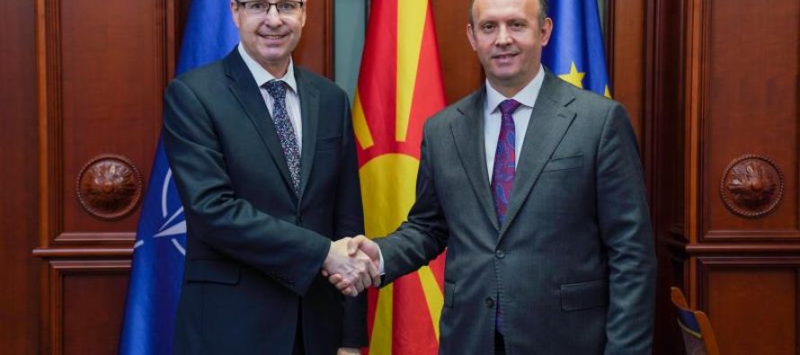 Kryetari Gashi takohet me ambadadorin e Australisë