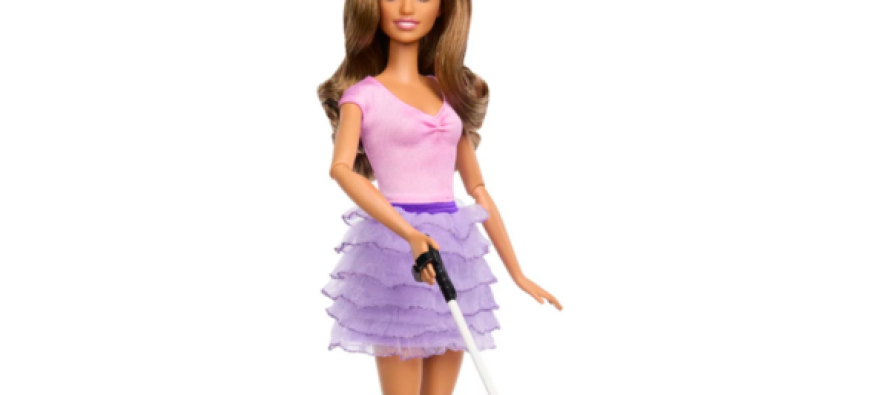 Barbie nxjerr në treg kukullën e parë “të verbër”