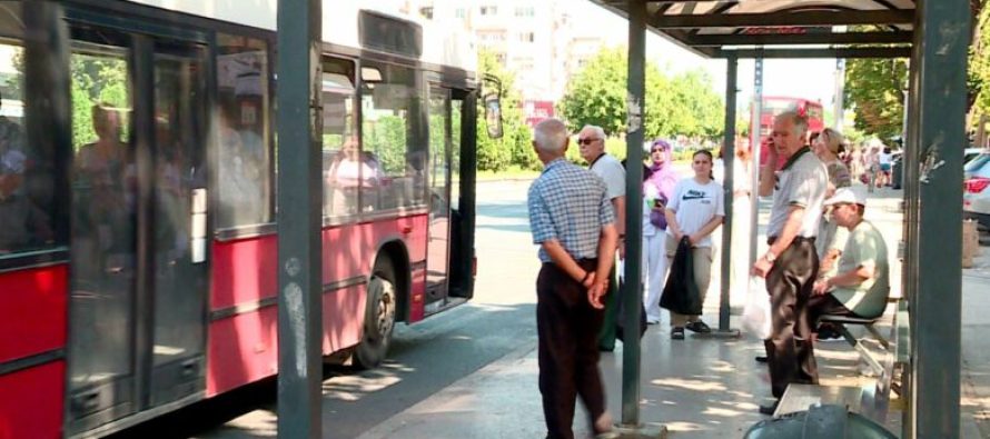 Shoferët e linjave private: Nëse nuk ndërmerren masa, do të ndërpresim qarkullimin