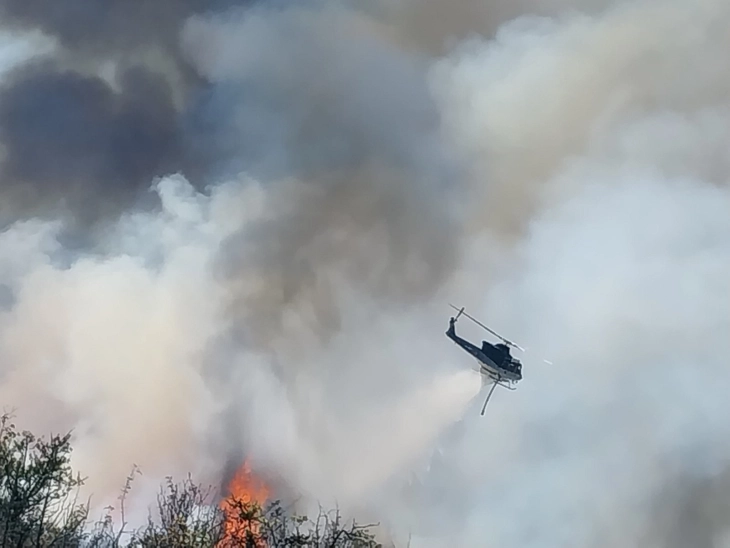 Një helikopter i ushtrisë do të përfshihet në shuarjen e zjarrit në Negotinsko