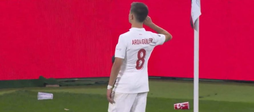 Talenti turk nuk feston golin, bën gjestin provokues ndaj tifozërisë së Austrisë