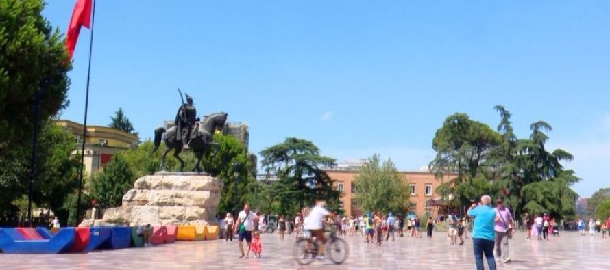 48 mijë analfabetë në Shqipëri, 21 mijë nga ta persona me aftësi të kufizuar