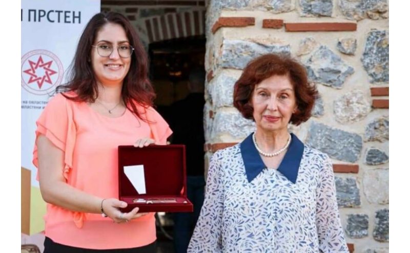 Adina Osmani nga Universiteti i Tetovës, fituese e çmimit “Unaza Inxhinierike”