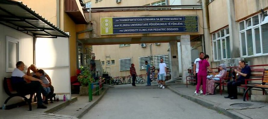 Virusi i barkut “pushton” spitalet e Shkupit, mjekët rekomandojnë përdorimin e lëngjeve