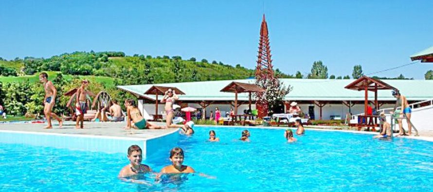 Temperaturat e larta, qytetarët ankohen për mungesë të pishinave