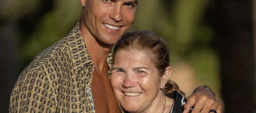 Vajza e Cristianos një kopje e nënës së tij, ja sa shumë i ngjan